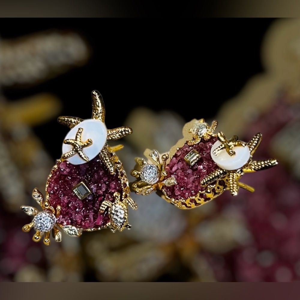 Beautiful earrings - Picture 2 of 3